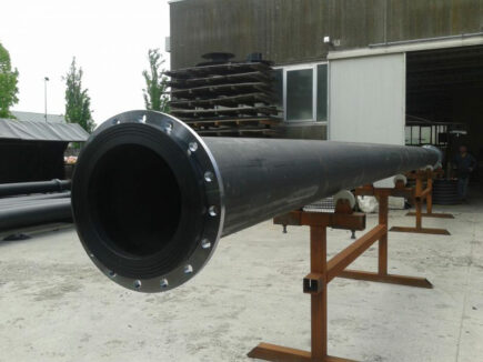 Pipes flanges and folders equipment